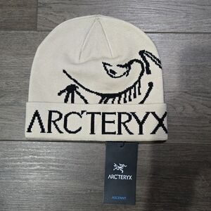 Arc'teryx Cream Knit Beanie